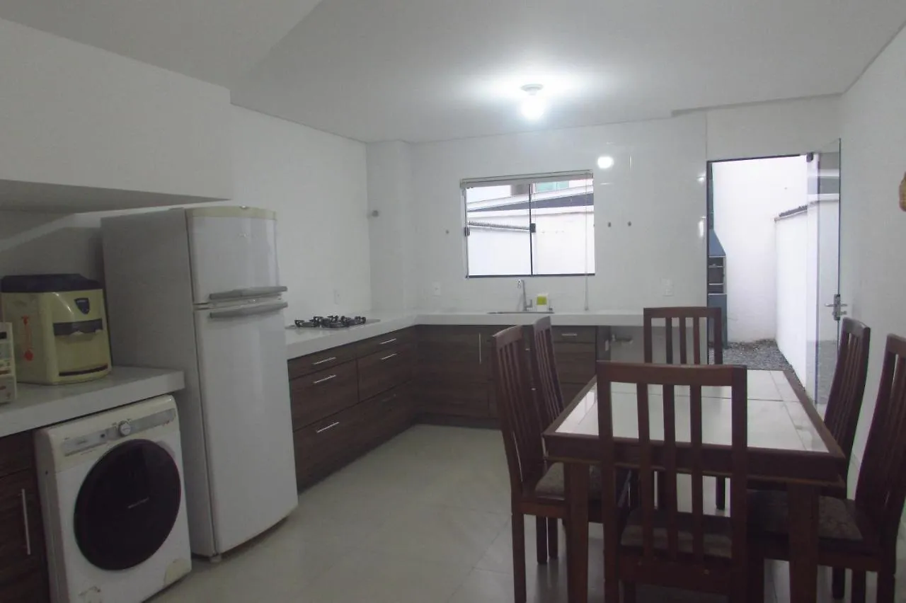Sobrado Carpe Diem Palmeiras, 450 M Da Praia, 2 Suites Com Ar, 2 Vagas, Check-In 24H, Churrasqueira, 20 Min Do Beto Carrero Piçarras 0*,  Brasil